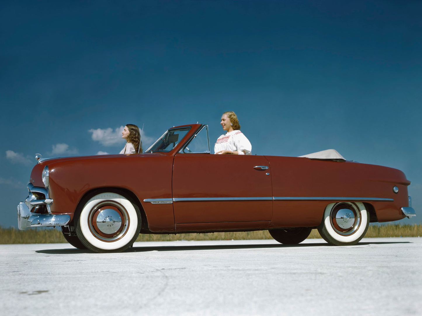 1949 Ford Convertible left side 0400-8271