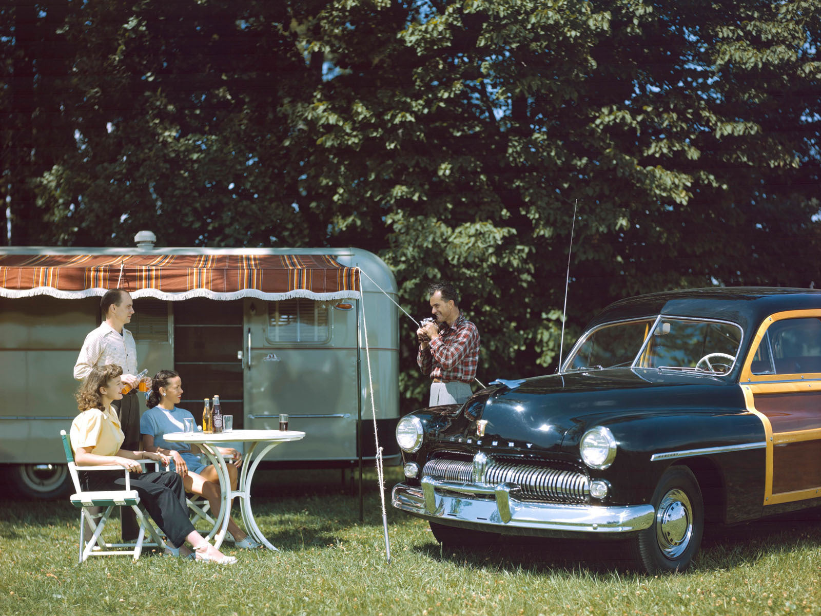 1949 Mercury Station Wagon and Vagabond trailer 0400-8282